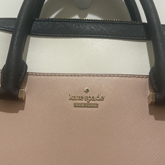 EUC Kate Spade briefcase bag. Absolutely perfect! Fits a laptop! - Picture 9 of 10
